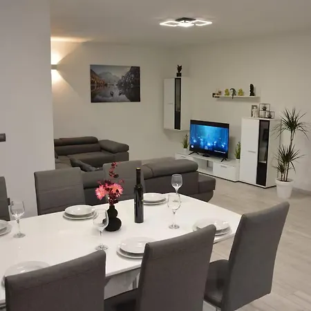 Daire Nika Eslo Apartaman *
